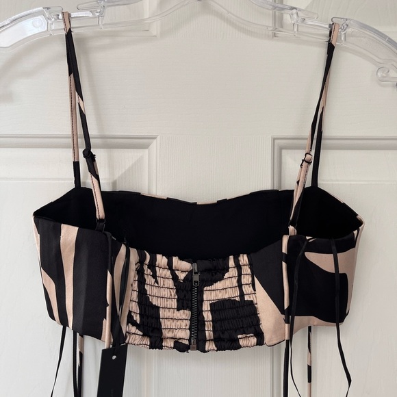 NWT House of Harlow 1960 Printed Tie-Strap Crop Top XS - Picture 6 of 11